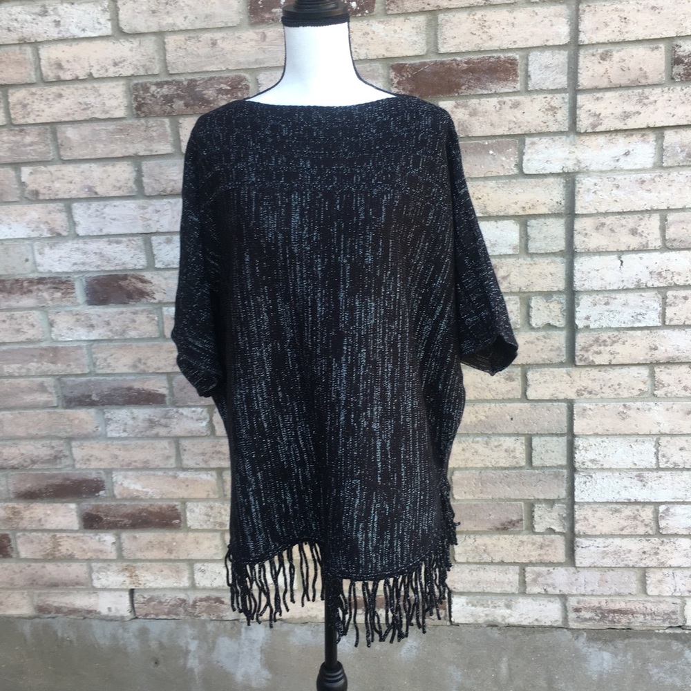New Directions Curvy 1X Black & Silver Top